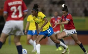 Imagem ilustrativa da imagem Seleção brasileira feminina fecha ano em sétimo lugar no ranking da Fifa
