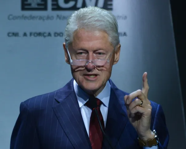 Imagem ilustrativa da imagem Ex-presidente americano Bill Clinton recebe alta após tratar infecção