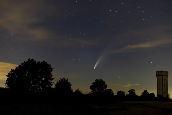 Imagem ilustrativa da imagem Chuva de meteoros com detritos do cometa Halley terá seu auge na madrugada desta quinta
