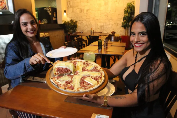 Imagem ilustrativa da imagem Dia da Pizza com promoções e recheio até de javali